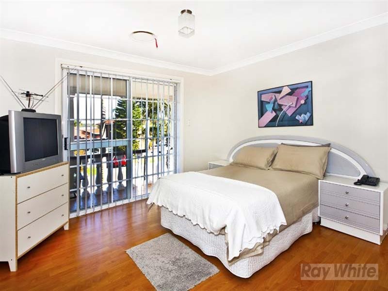 22 Mohawk Crescent, Greenfield Park NSW 2176