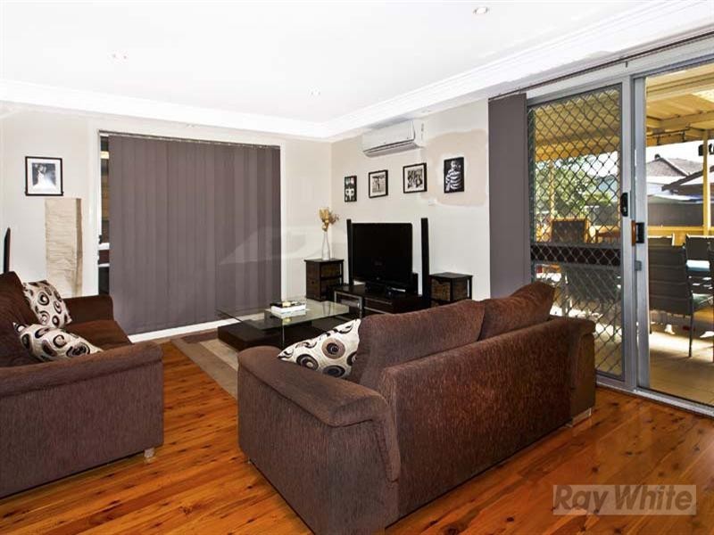 9 Burramy Close, Bossley Park NSW 2176