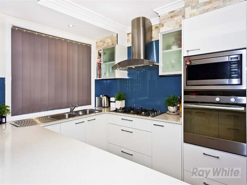 9 Burramy Close, Bossley Park NSW 2176