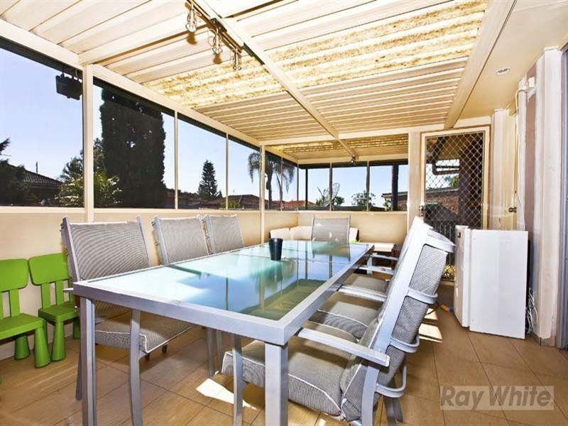 9 Burramy Close, Bossley Park NSW 2176