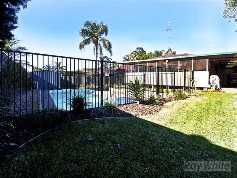 9 Burramy Close, Bossley Park NSW 2176