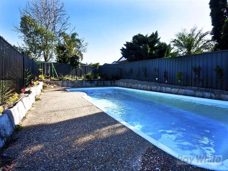 9 Burramy Close, Bossley Park NSW 2176