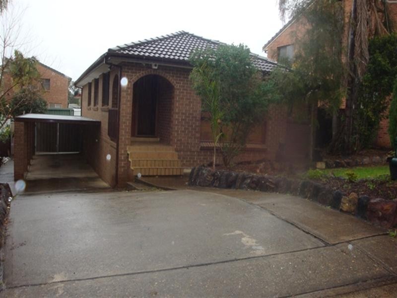 18 Franklin Street, Bossley Park NSW 2176