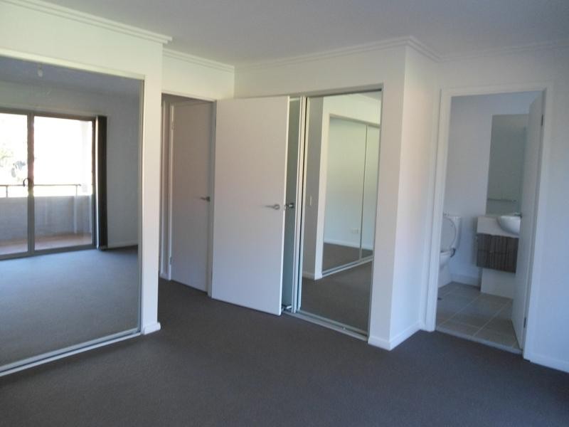 32 Bunker Crescent, Bonnyrigg NSW 2177