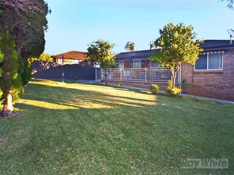 3 Hall Place, Fairfield West NSW 2165