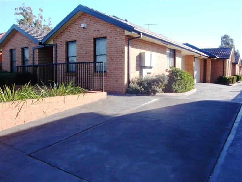 1/214 Brenan Street, Smithfield NSW 2164