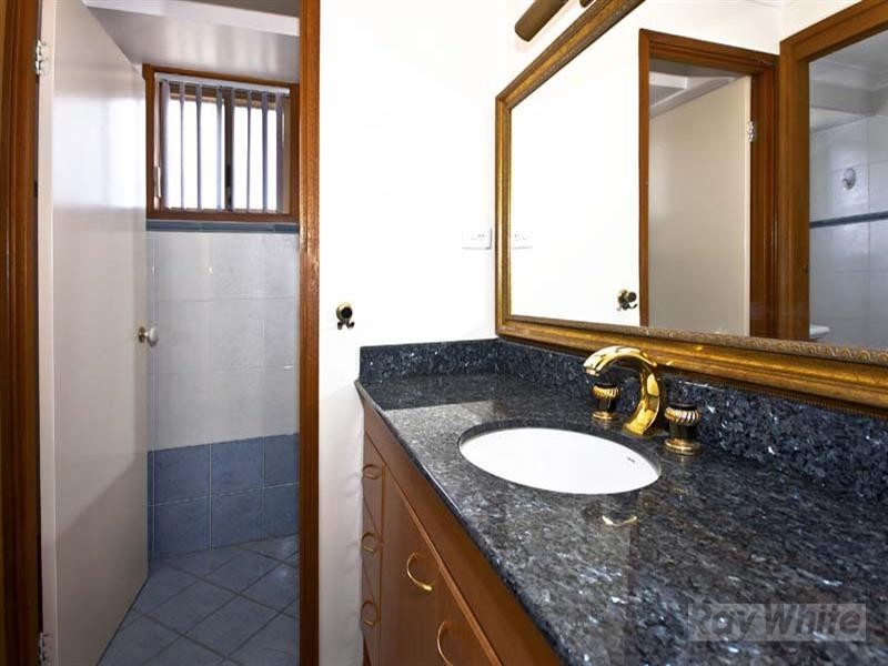 42 Darling Street, Abbotsbury NSW 2176