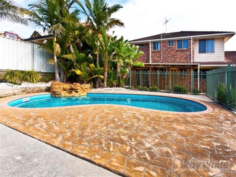 42 Darling Street, Abbotsbury NSW 2176