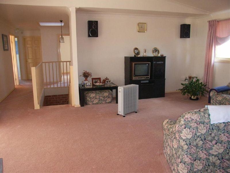 Edensor Park NSW 2176