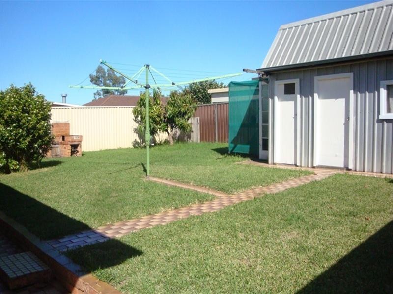 78 Roland Street, Bossley Park NSW 2176