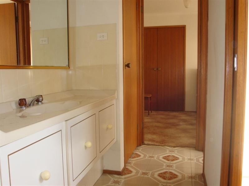 78 Roland Street, Bossley Park NSW 2176