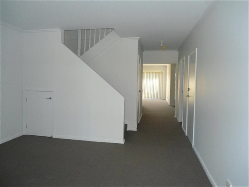 32 Bunker Crescent, Bonnyrigg NSW 2177