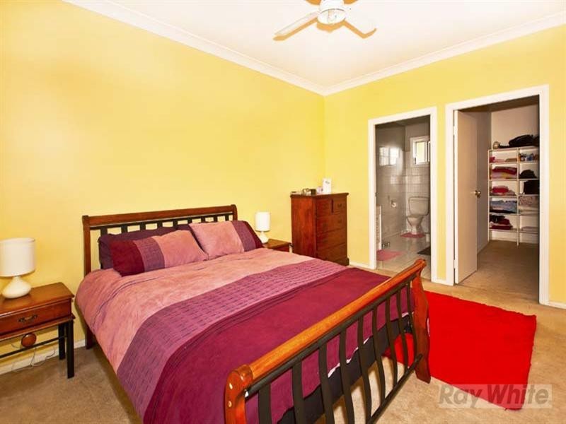 25 Tuncurry Street, Bossley Park NSW 2176