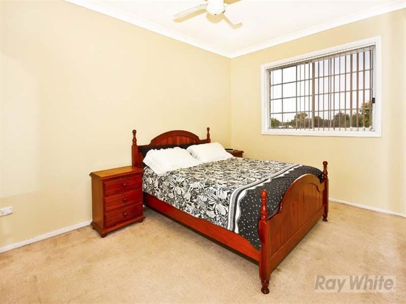 25 Tuncurry Street, Bossley Park NSW 2176