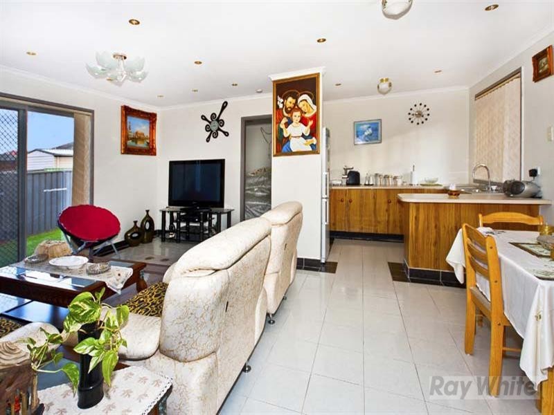 48 Quarry Road, Bossley Park NSW 2176