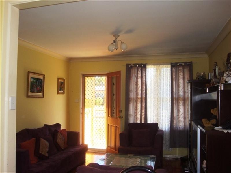 26 Dampier Crescent, Fairfield West NSW 2165