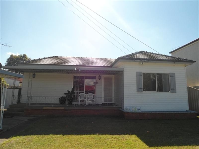 9 Harden Street, Canley Heights NSW 2166