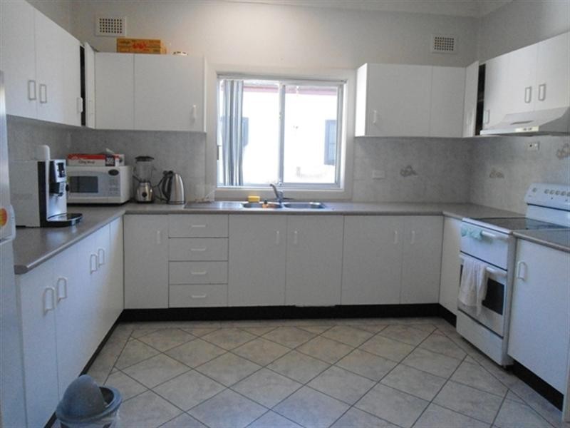 9 Harden Street, Canley Heights NSW 2166