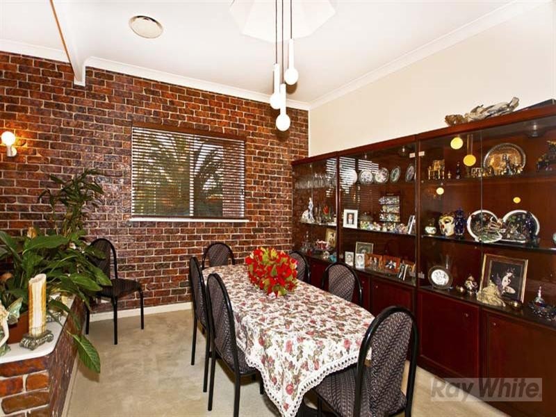 2 Forbes Close, Abbotsbury NSW 2176