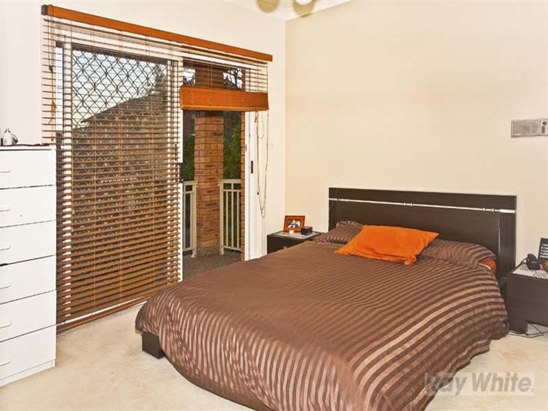 2 Forbes Close, Abbotsbury NSW 2176