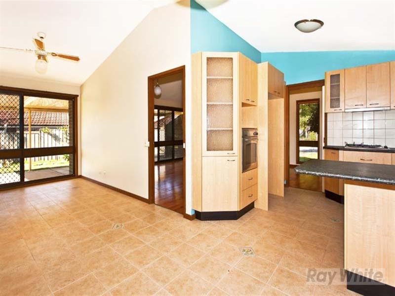 6 Kempsey Place, Bossley Park NSW 2176