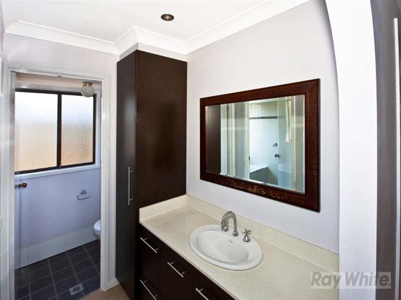 6 Kempsey Place, Bossley Park NSW 2176