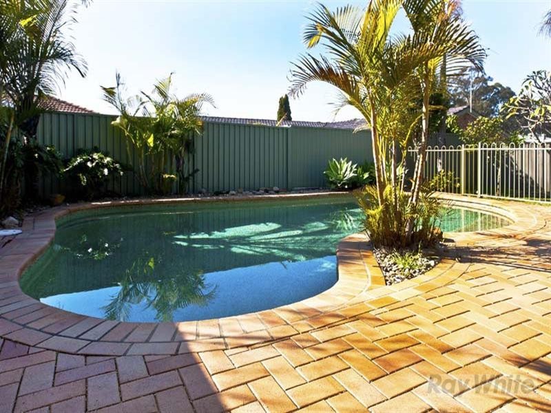 6 Kempsey Place, Bossley Park NSW 2176