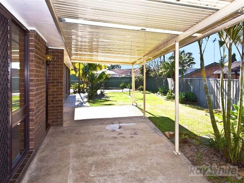 6 Kempsey Place, Bossley Park NSW 2176