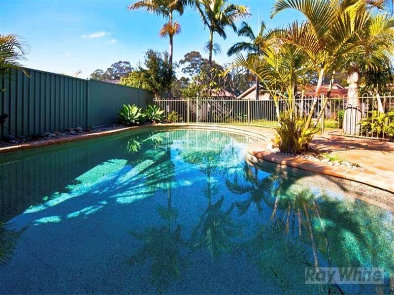 6 Kempsey Place, Bossley Park NSW 2176
