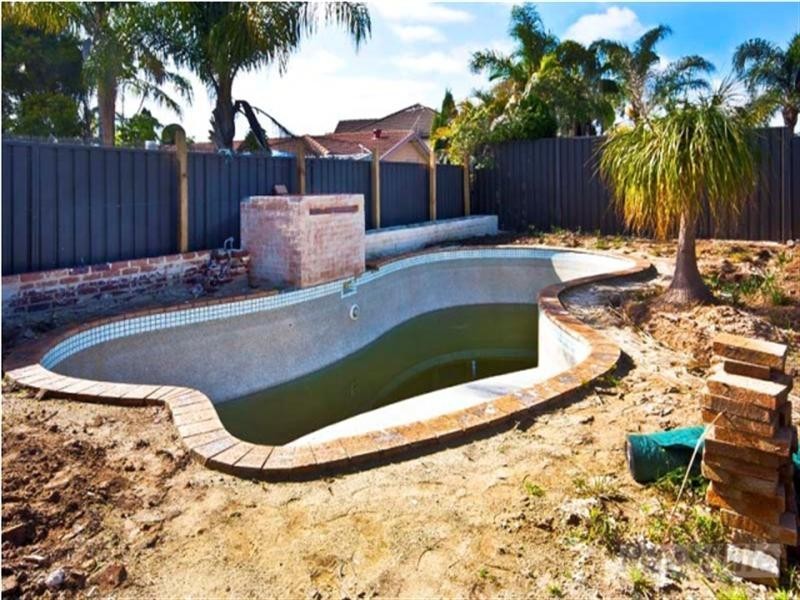 12 Bancroft Road, Abbotsbury NSW 2176