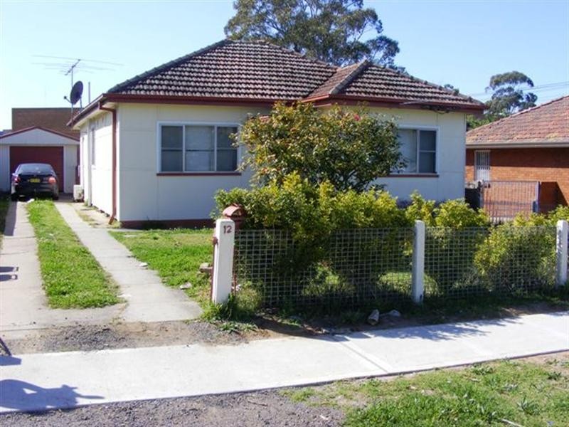 12 Crown Street, Fairfield East NSW 2165