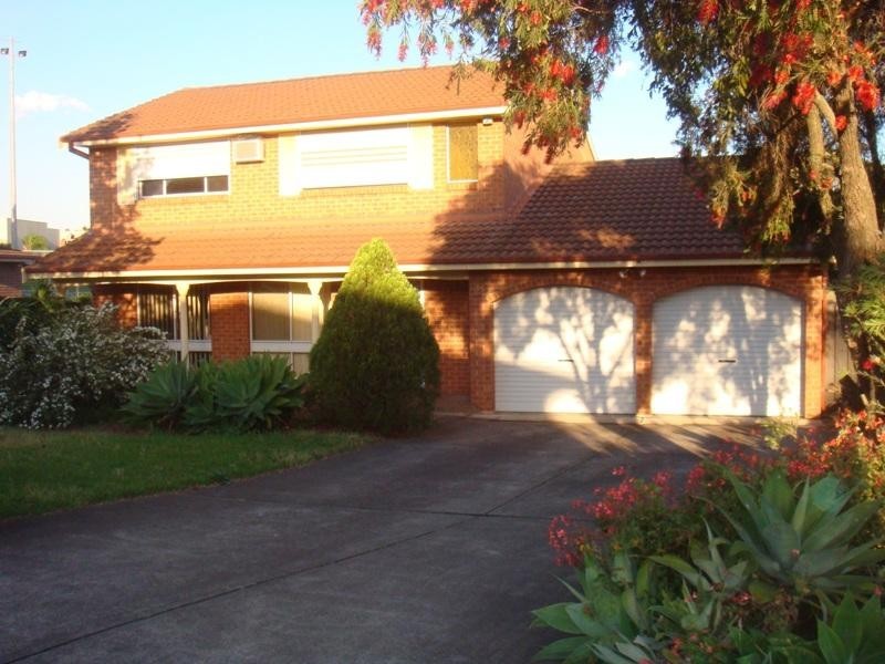 35 Holbrook Street, Bossley Park NSW 2176