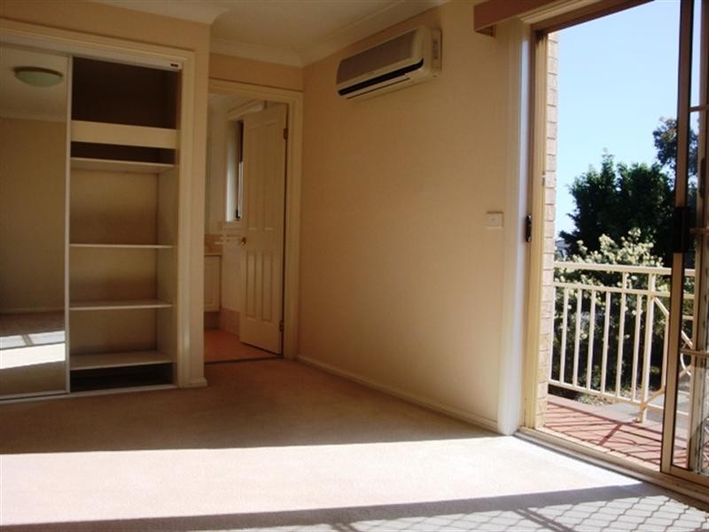 8/15-18 Dalton Place, Fairfield West NSW 2165