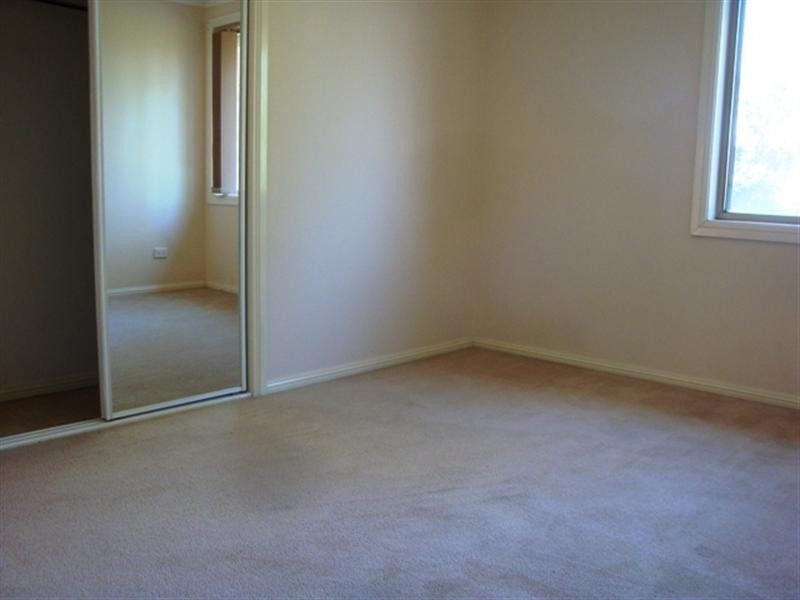 8/15-18 Dalton Place, Fairfield West NSW 2165