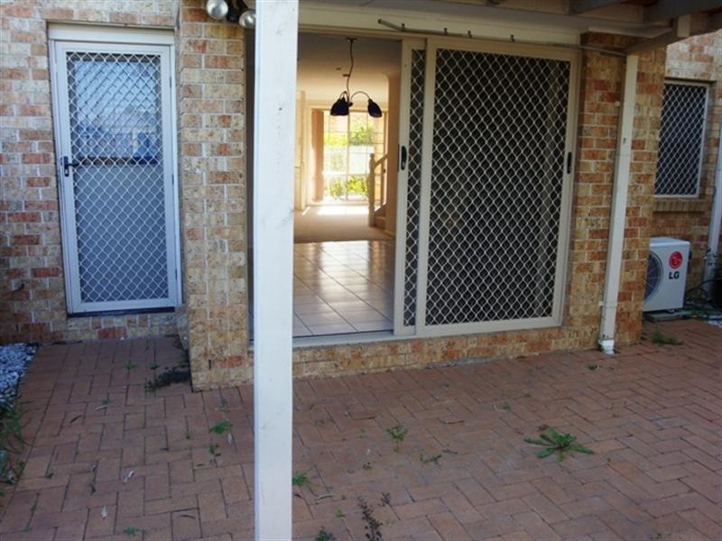 8/15-18 Dalton Place, Fairfield West NSW 2165