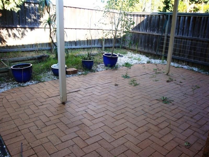 8/15-18 Dalton Place, Fairfield West NSW 2165