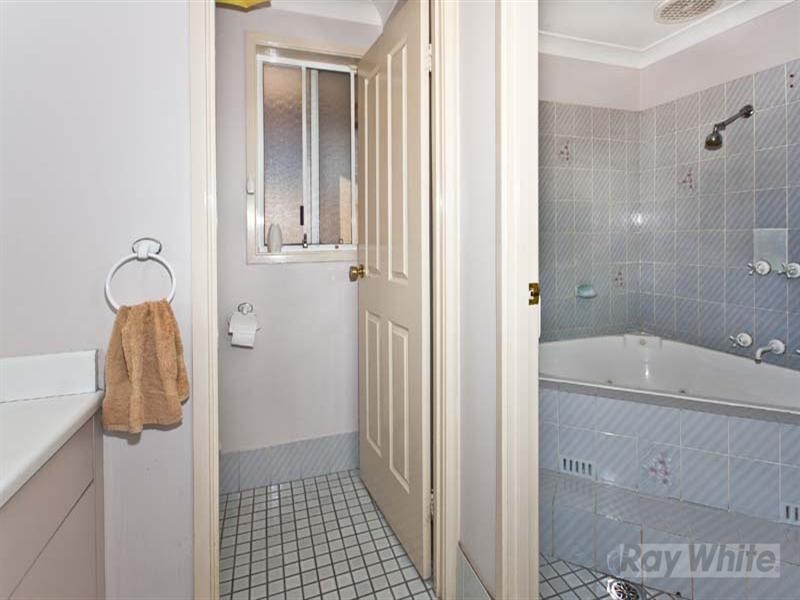 73 Roland Street, Bossley Park NSW 2176