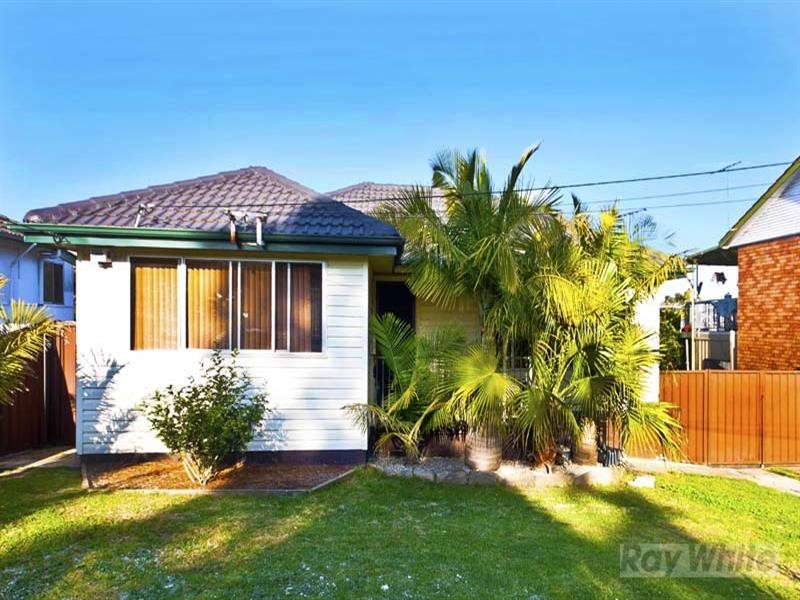 89 King Road, Fairfield West NSW 2165