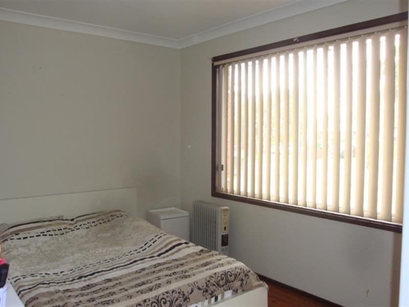 2 Denbern Street, Bossley Park NSW 2176