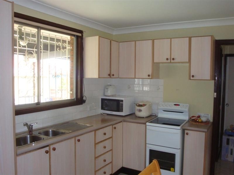 2 Denbern Street, Bossley Park NSW 2176