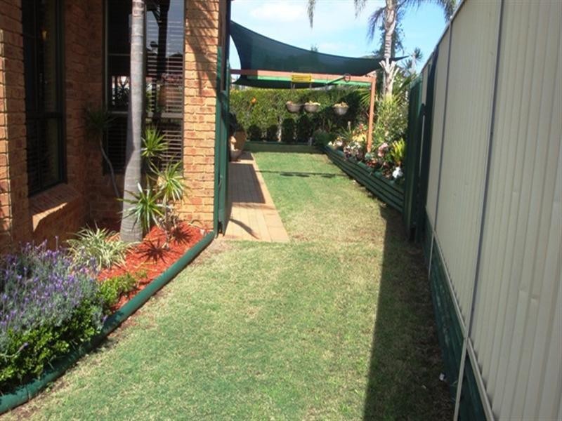 10 Richard Crescent, Cecil Hills NSW 2171