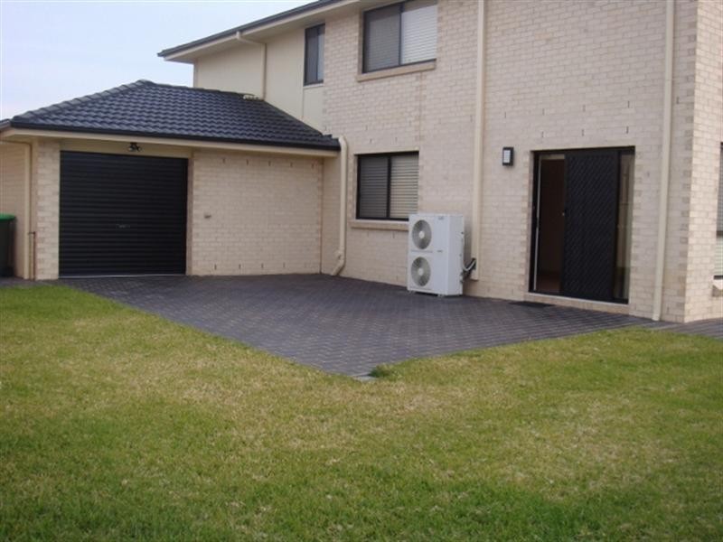 14 Bellerive Close, West Hoxton NSW 2171