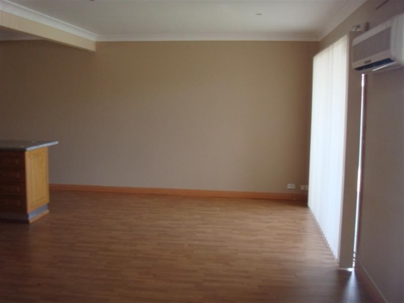 33 Morna Street, Greenfield Park NSW 2176