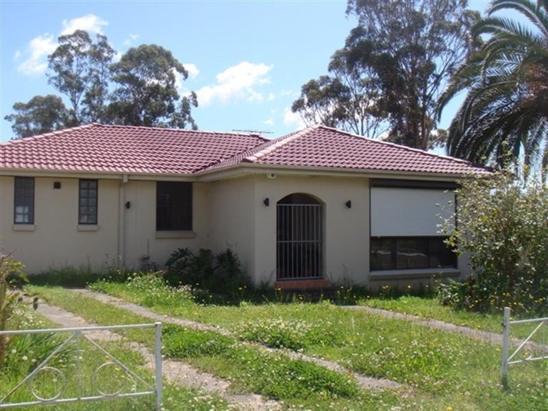 10 Marble Street, Bossley Park NSW 2176