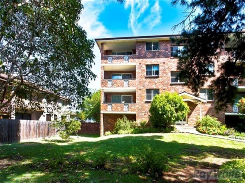 1/8-10 Ulverstone Street, Fairfield NSW 2165