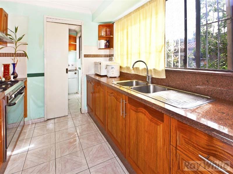 32/30 Devenish Street, Greenfield Park NSW 2176