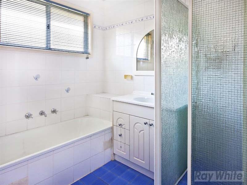 34 Lawley Street, Bossley Park NSW 2176