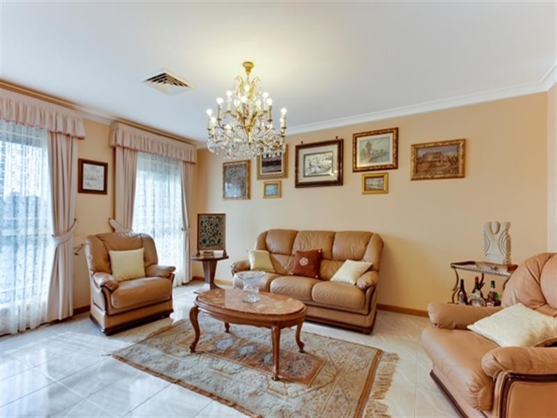 12 Weeroona Road, Edensor Park NSW 2176