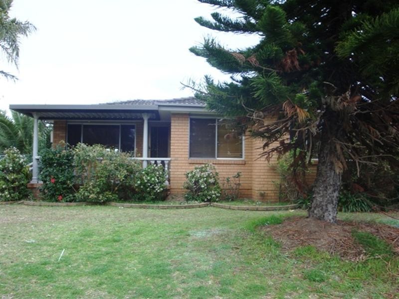 1 Agnew Close, Bossley Park NSW 2176