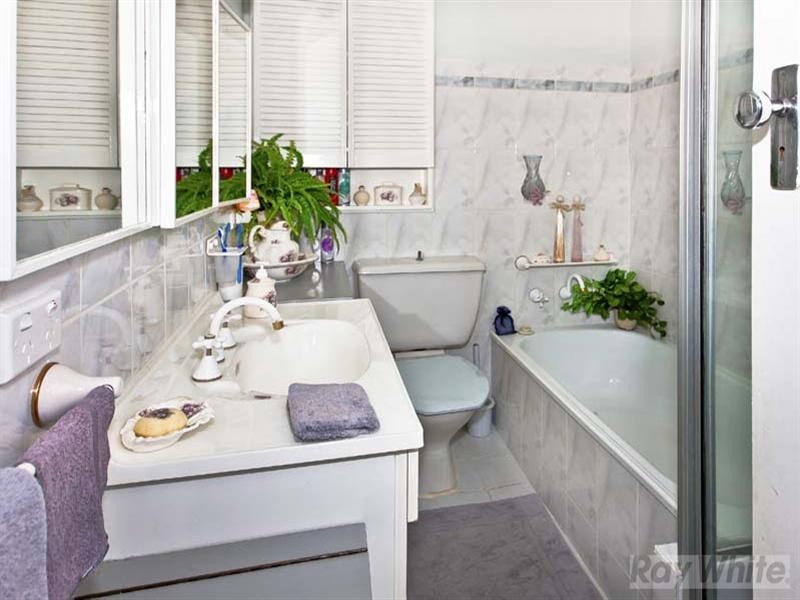 15 Jordan Street, Fairfield West NSW 2165